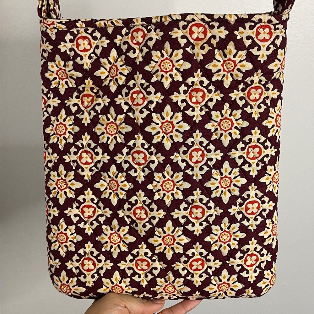 Vera Bradley Patterned Crossbody Bag - Picture 5 of 6